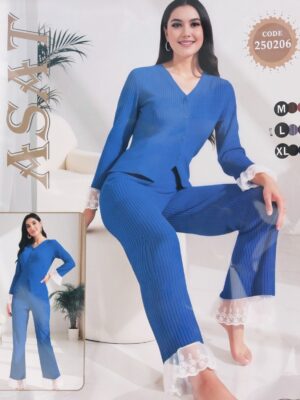 بيجامة نسائية